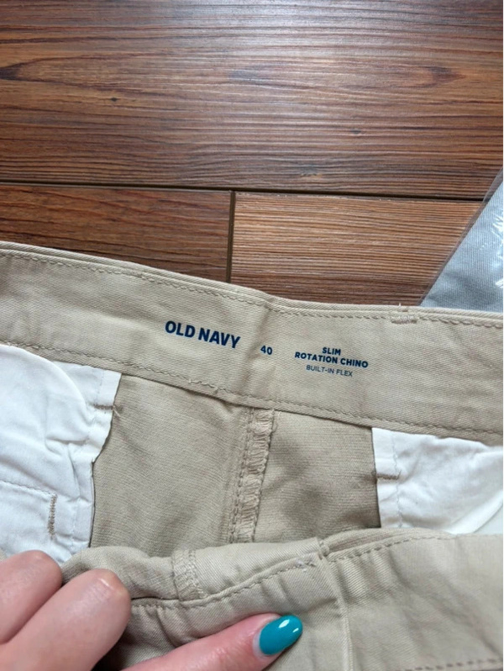 Men's NWT Bundle of Old Navy Slim Rotation Chino Shorts 8in inseam size 40 - Picture 2 of 4
